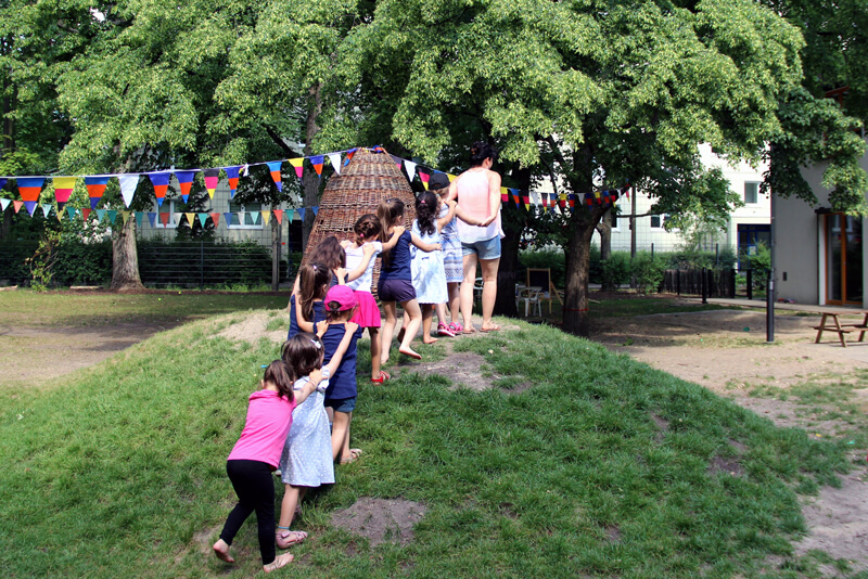 Kinder im Snoozle-Raum